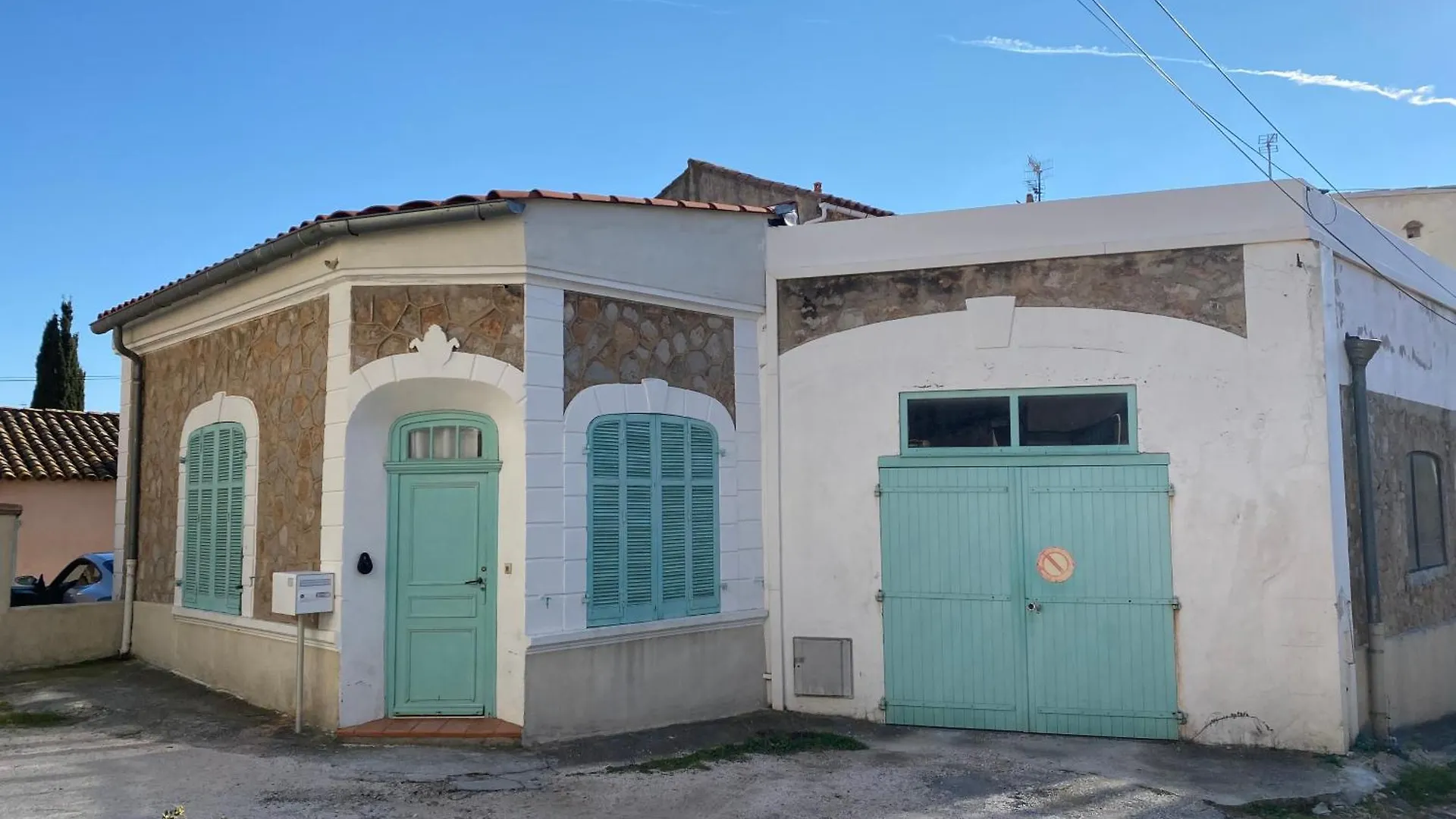 Jolie Studio Climatise Avec Parking Et Proche De La Mer contacts